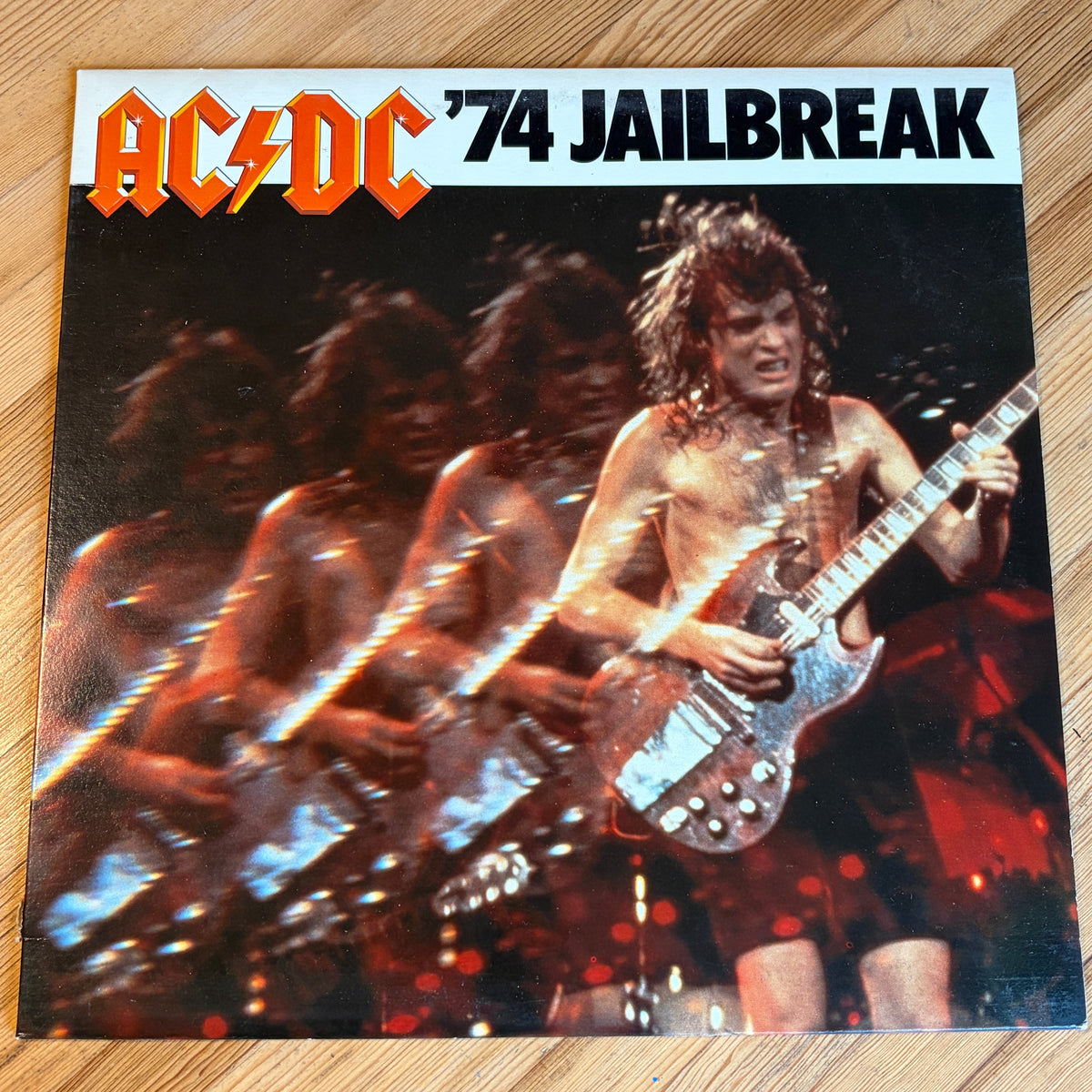 AC/DC - '74 JAILBREAK