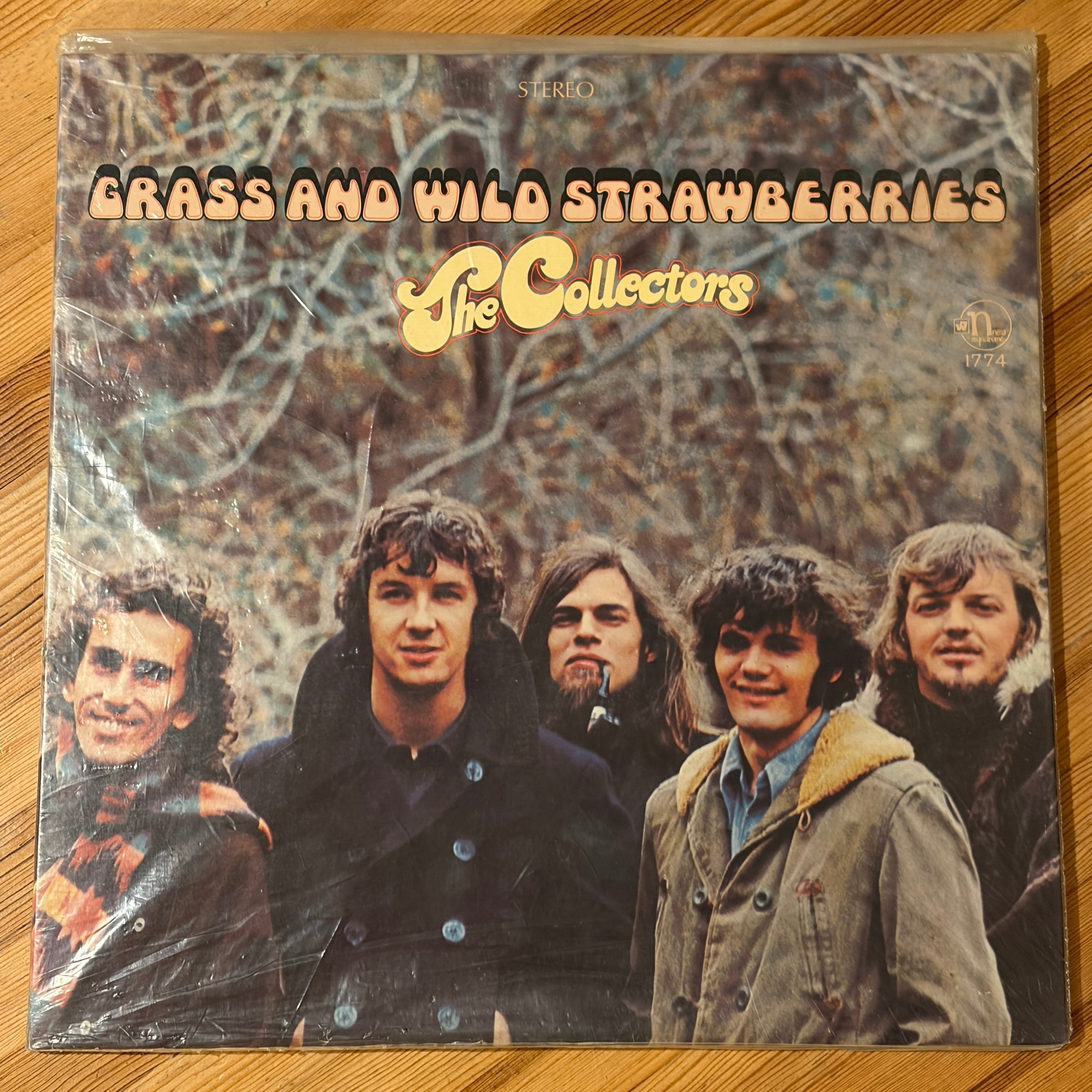 COLLECTORS, THE - GRASS AND WILD STRAWBERRIES