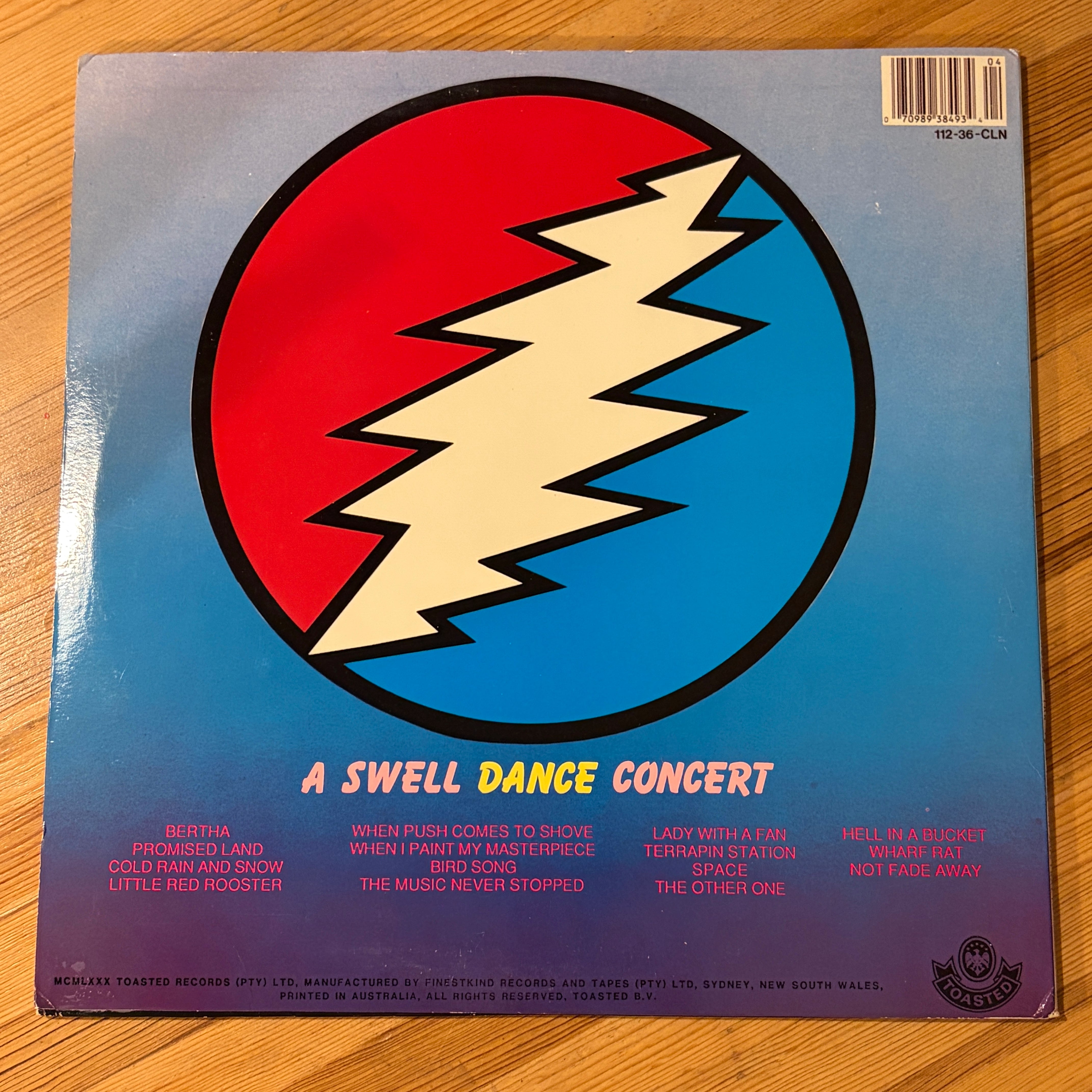 GRATEFUL DEAD, THE - A SWELL DANCE CONCERT - 1985