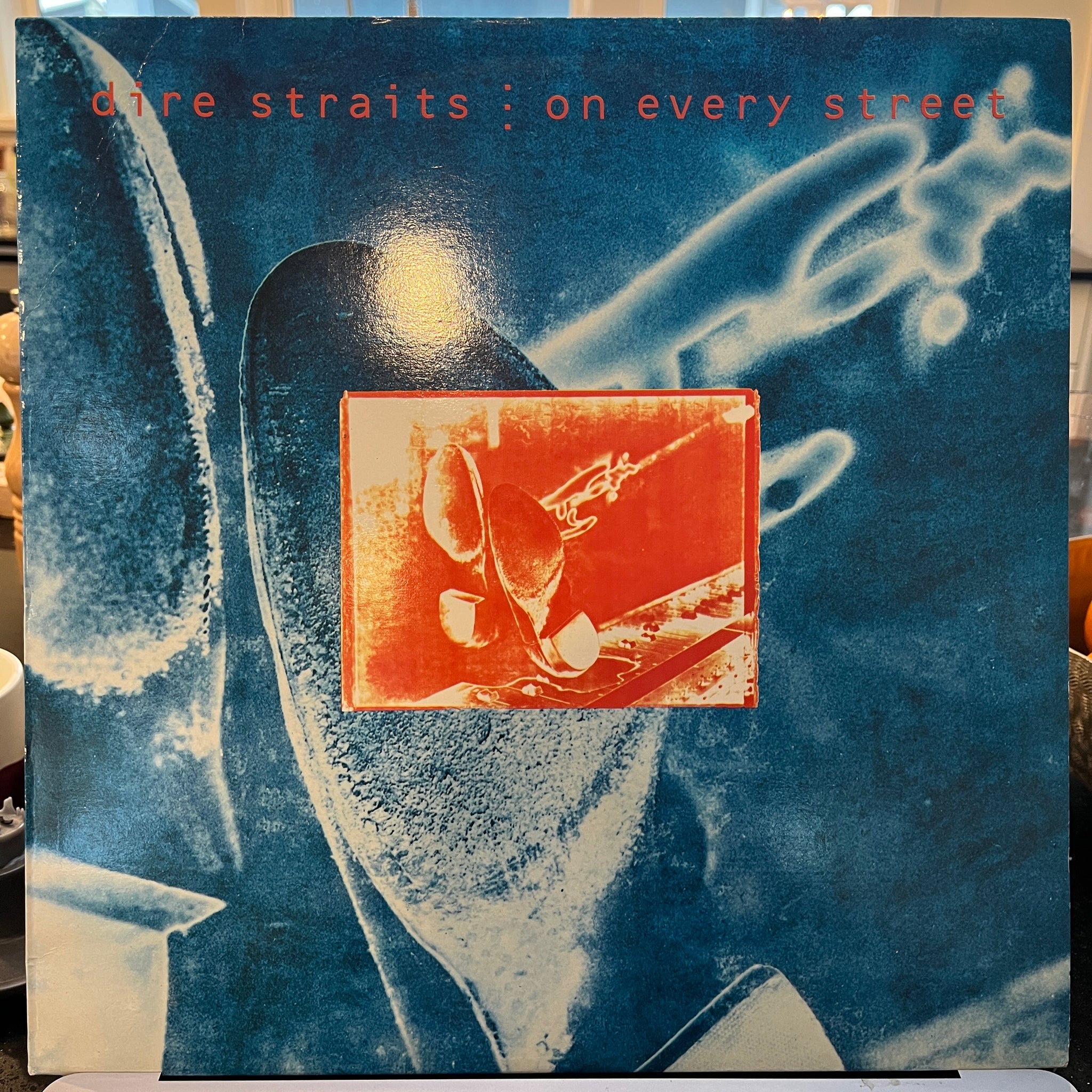 DIRE STRAITS - ON EVERY STREET -1981