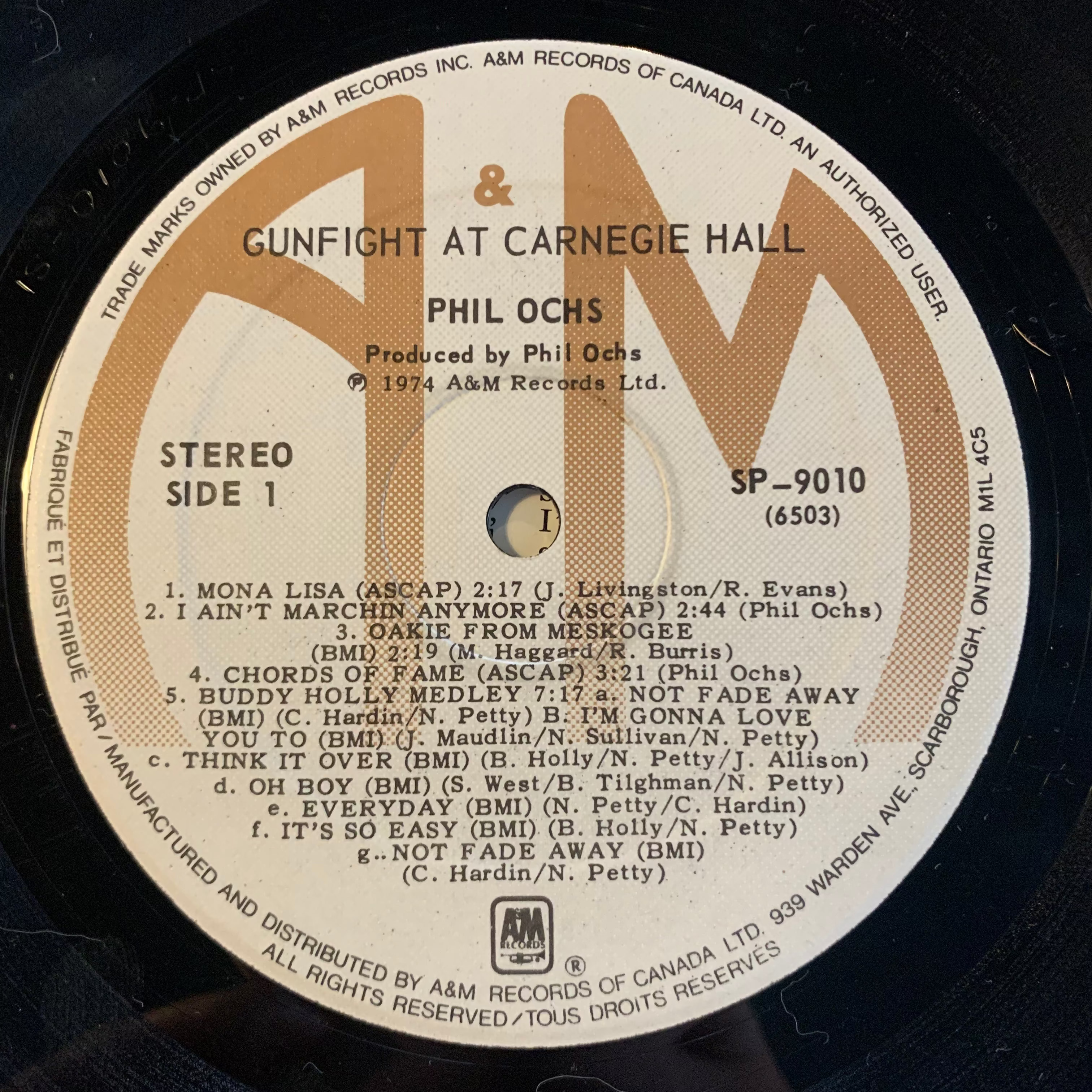 PHIL OCHS - GUNFIGHT AT CARNEGIE HALL