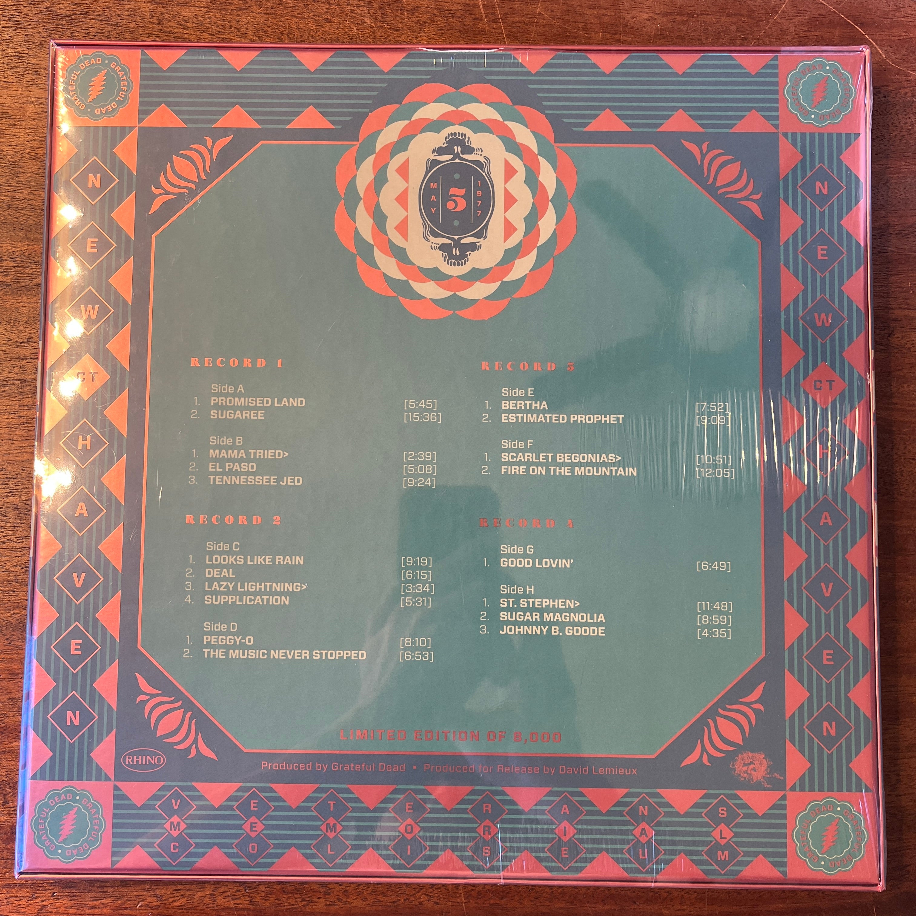 GRATEFUL DEAD, THE - NEW HAVEN 5/5/77 VETERANS MEMORIAL COLISEUM 5LP