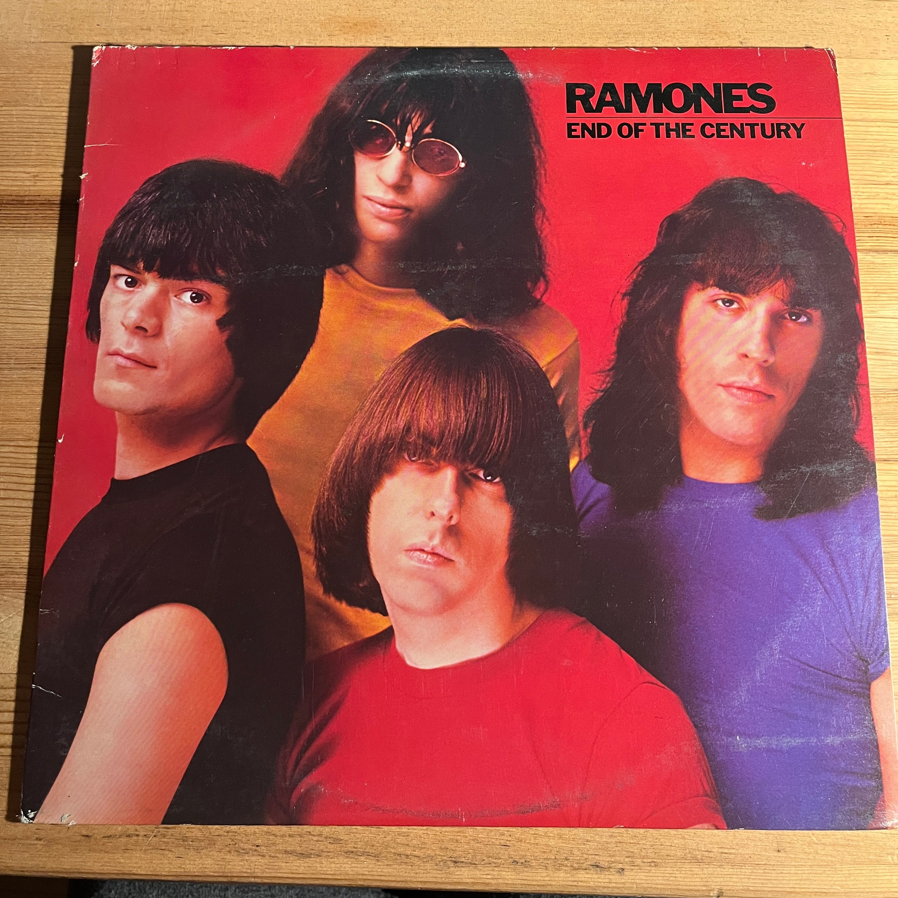 RAMONES - END OF THE CENTURY