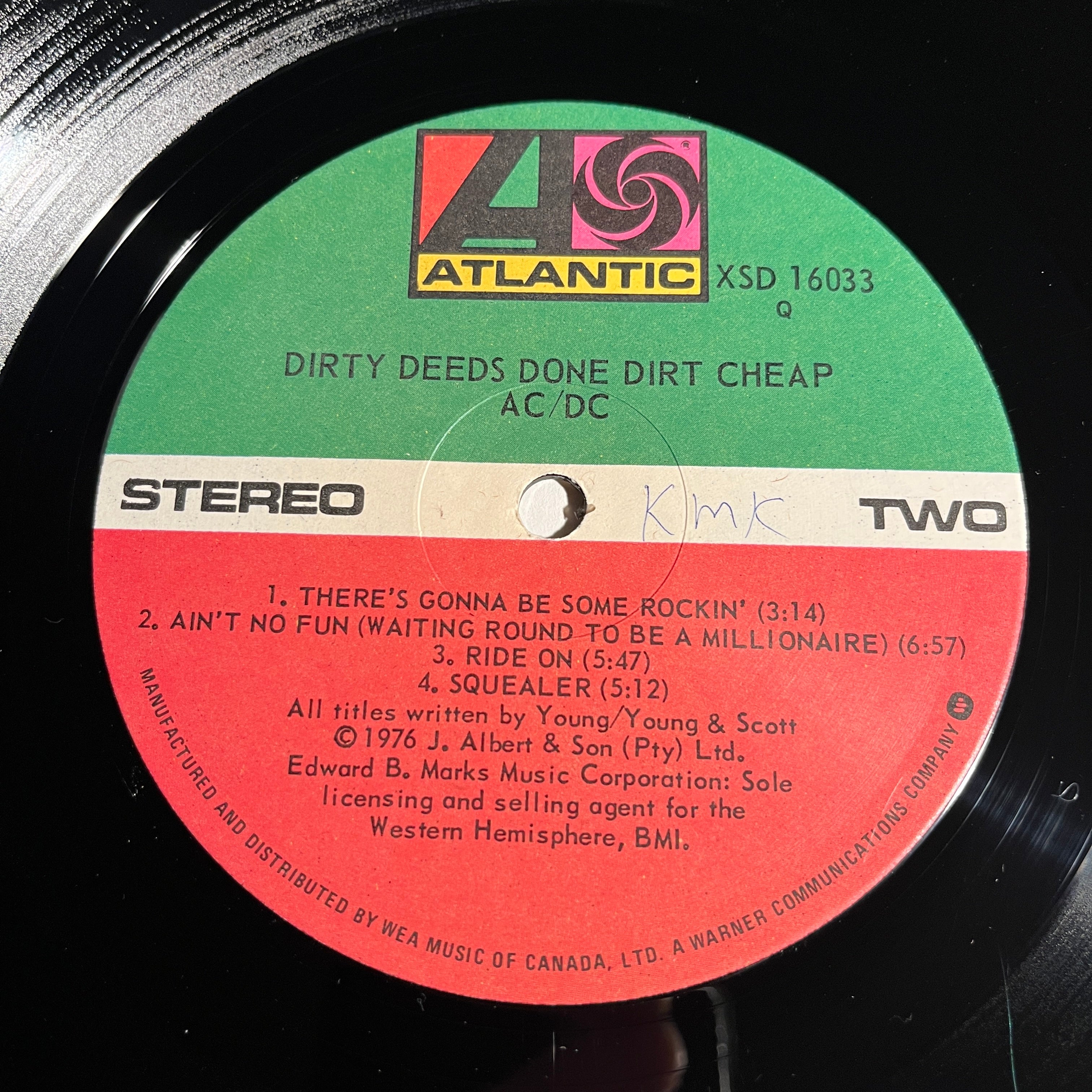 AC/DC - DIRTY DEEDS DONE DIRT CHEAP