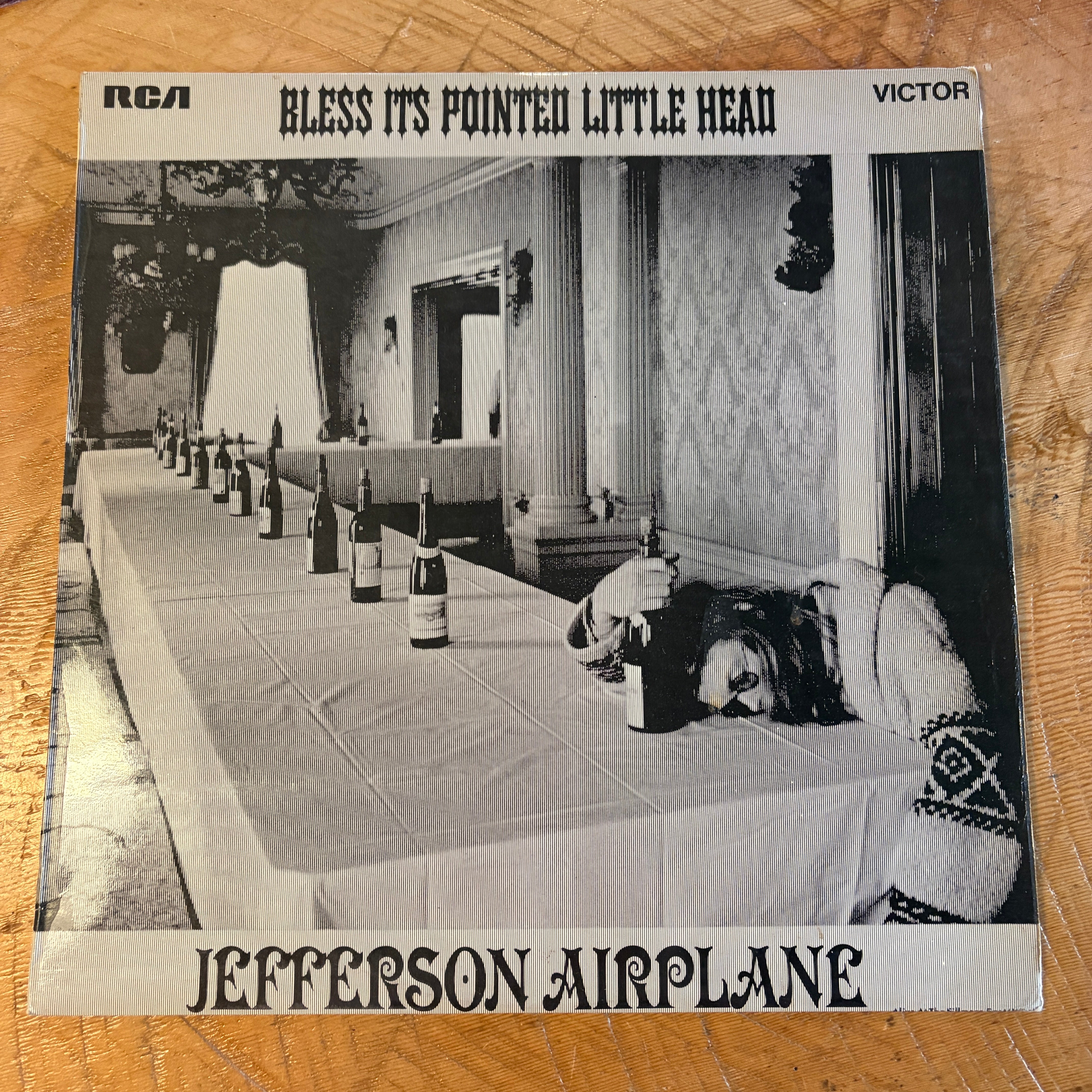 JEFFERSON AIRPLANE - BLESS ITS POINTED LITTLE HEAD