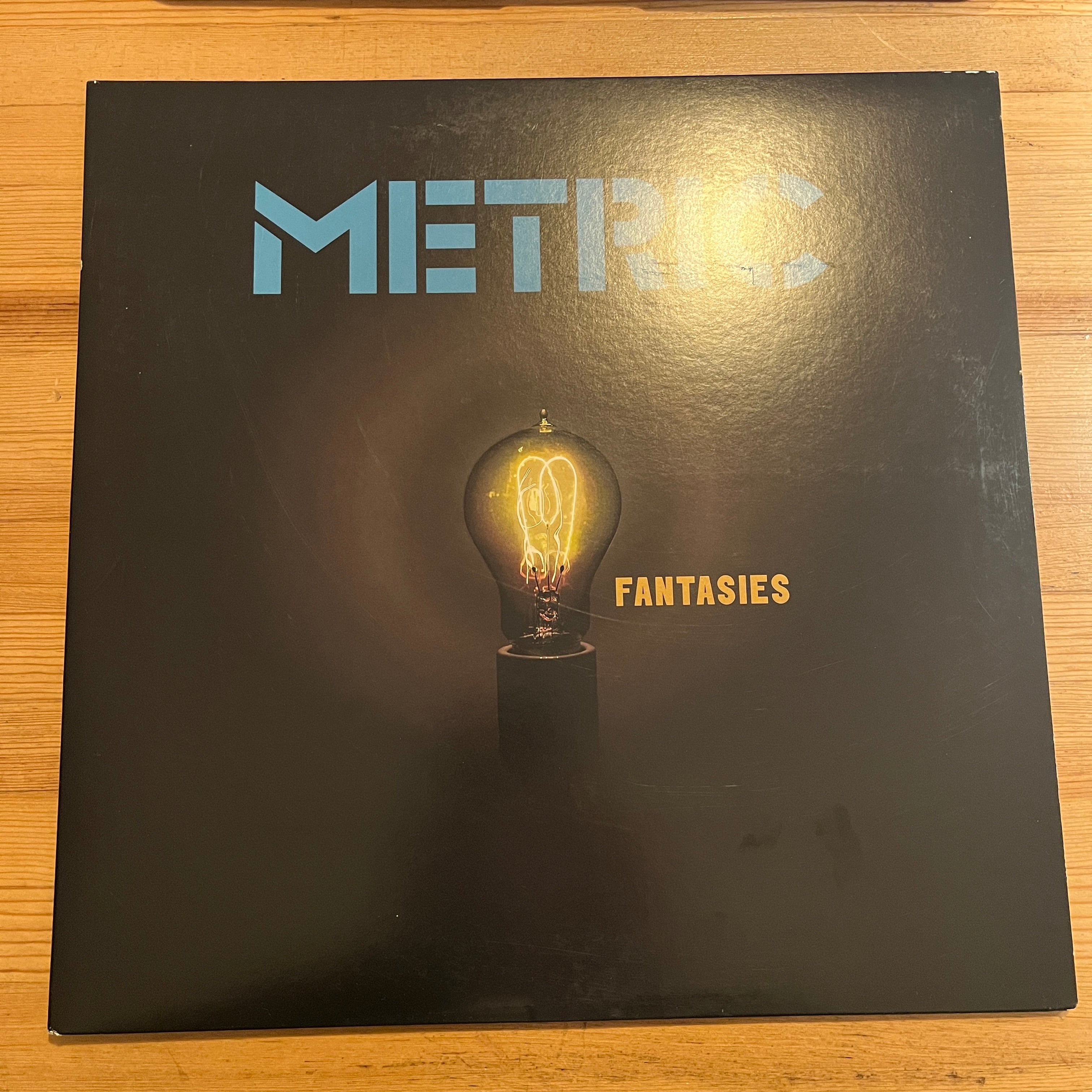 METRIC - FANTASIES