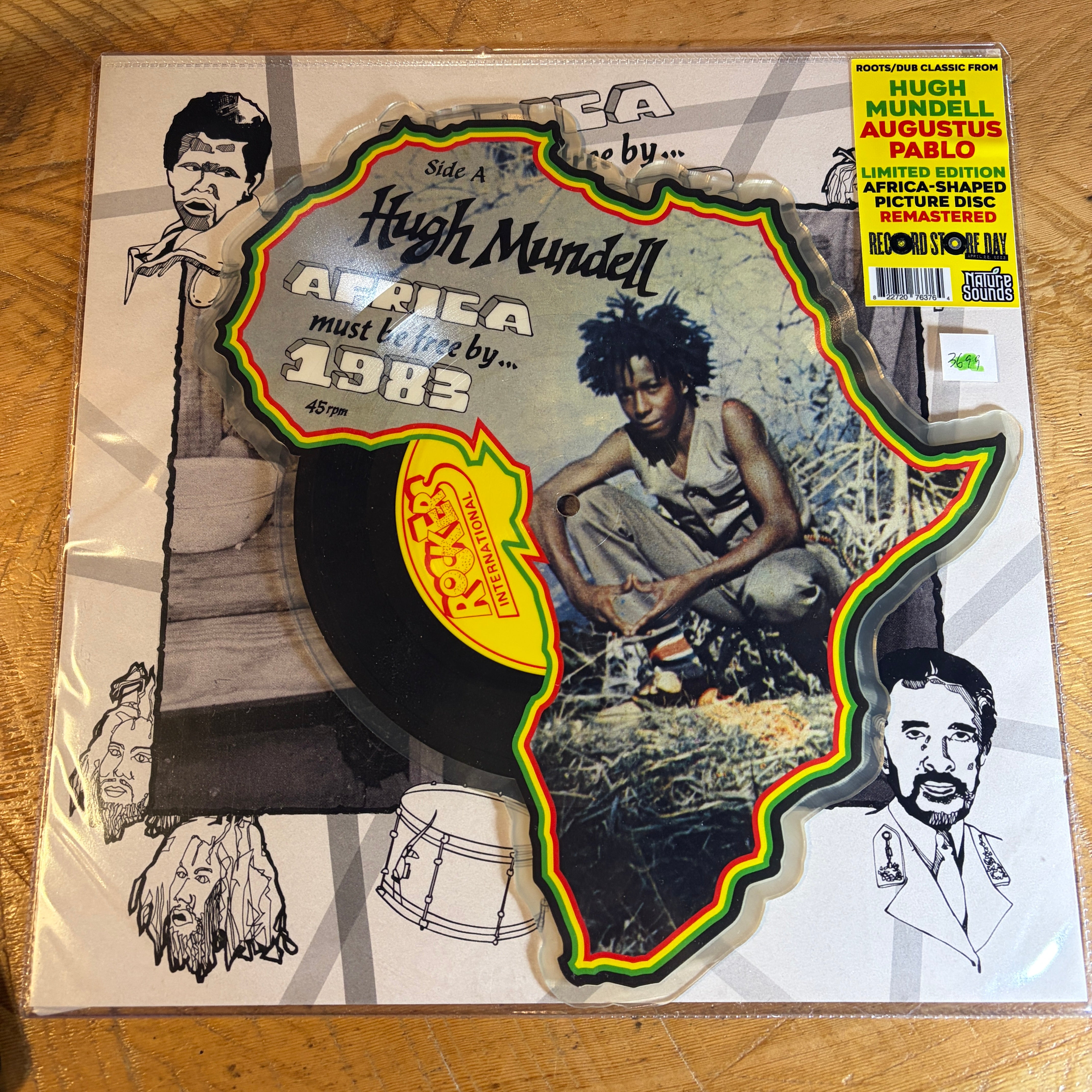 MUNDELL, HUGH - 7" PICTURE DISC - AFRICA MUST BE FREE BY... 1983