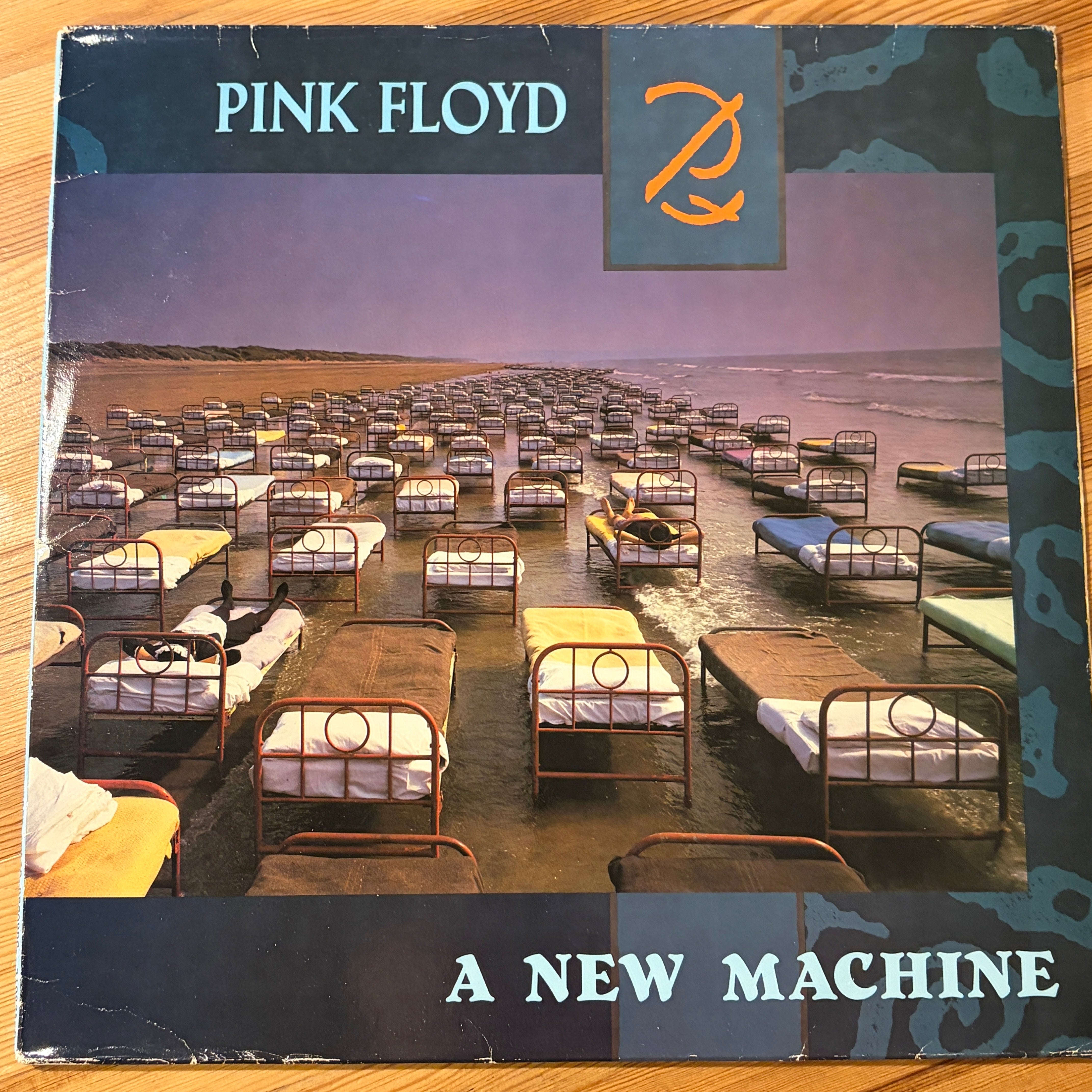 PINK FLOYD - A NEW MACHINE - BOOTLEG LIVE TORONTO 1987 CNE