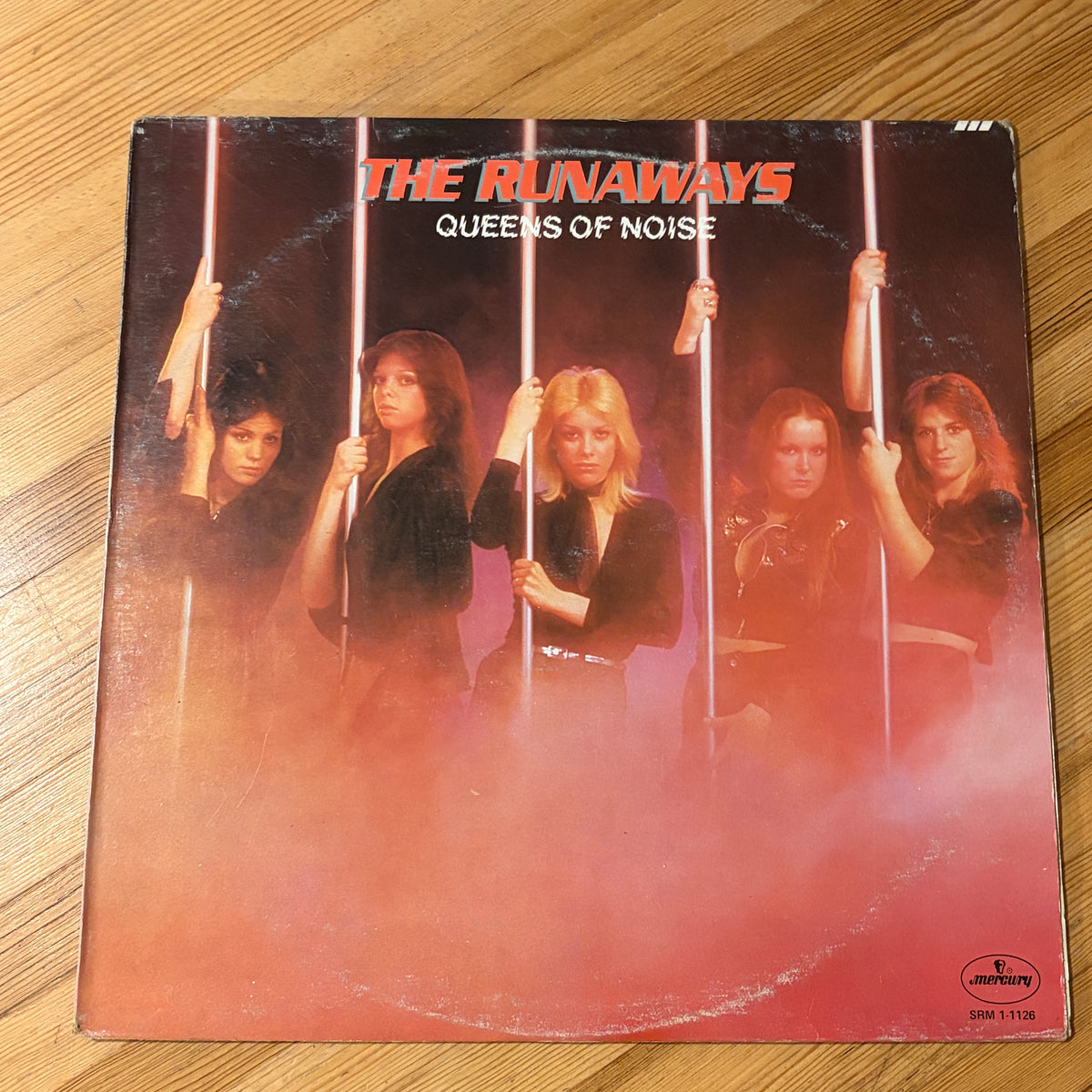 RUNAWAYS, THE - QUEENS OF NOISE