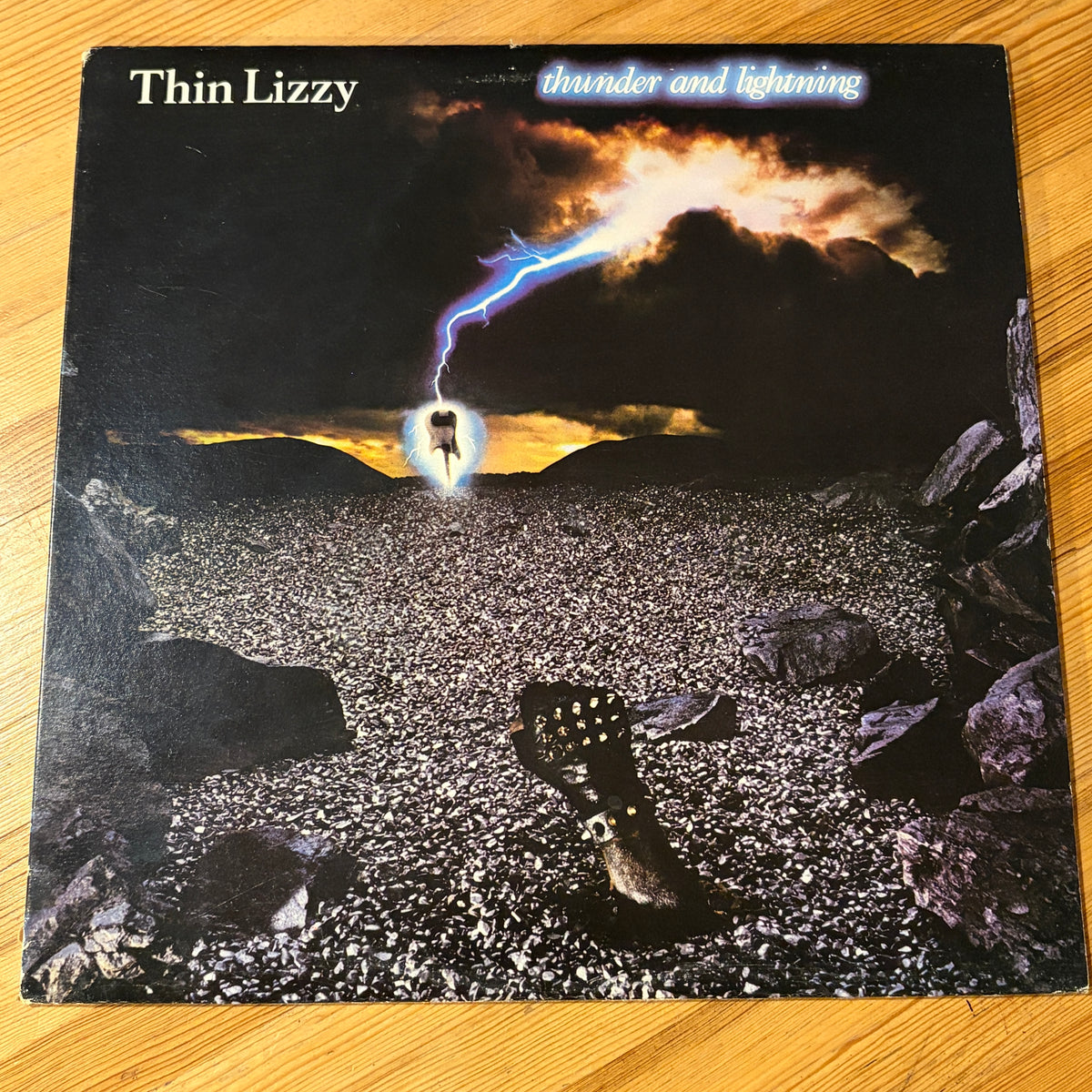 THIN LIZZY - THUNDER AND LIGHTNING