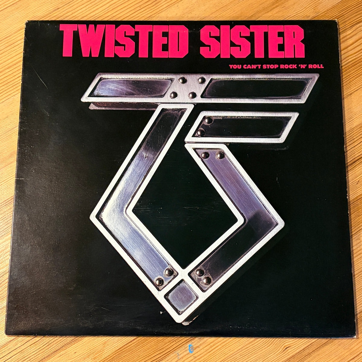 TWISTED SISTER - YOU CAN'T STOP ROCK AND ROLL
