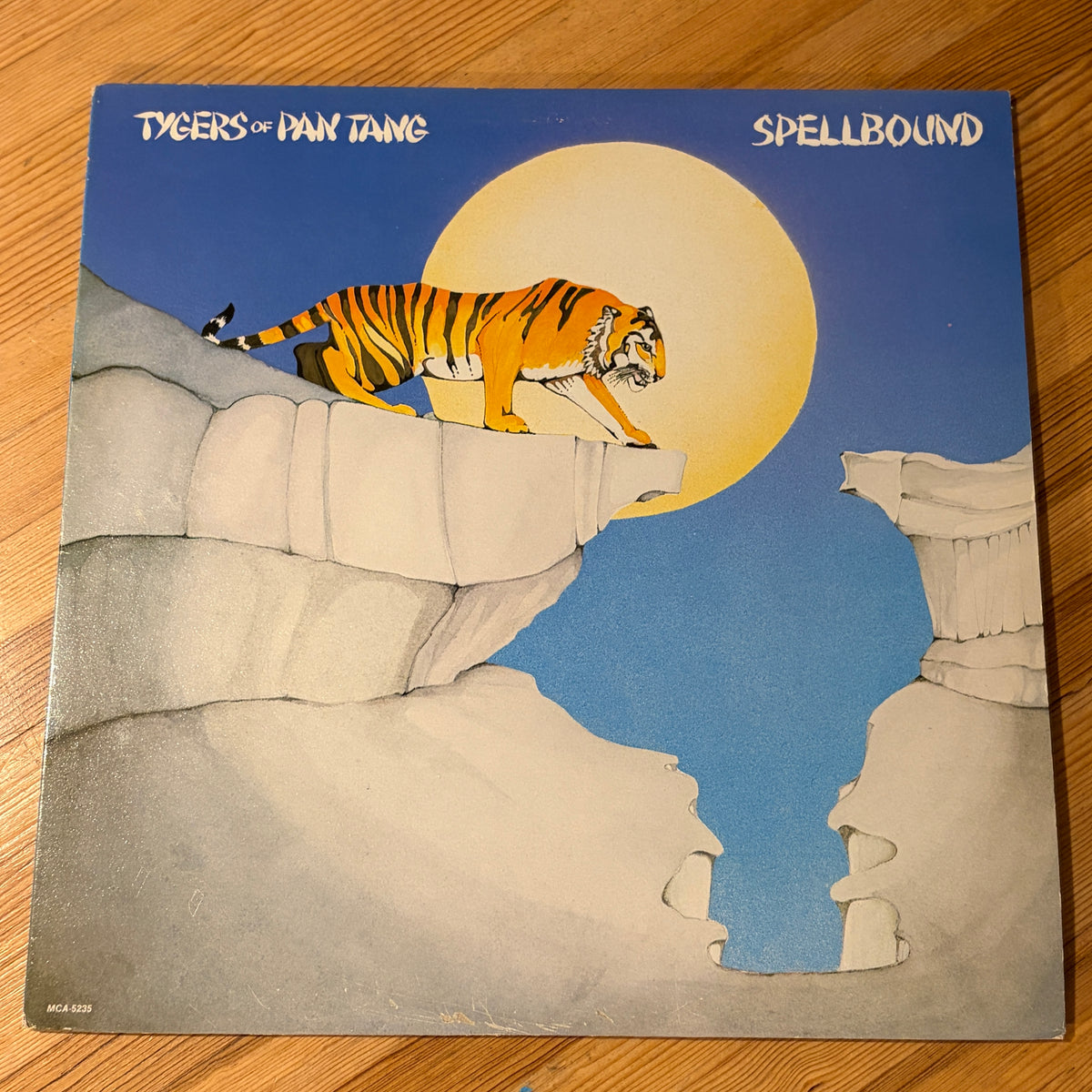 TYGERS OF PAN TANG - SPELLBOUND
